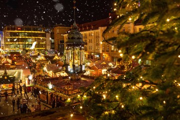 Weihnachtsmarkt in Magdeburg - obrazy, fototapety, plakaty
