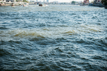 chao phraya river, holidays in thailand