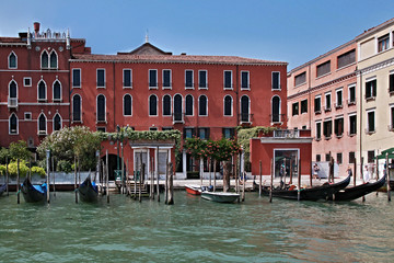 Dive into the city of Venice