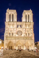 Fototapeta na wymiar Paris Notre-Dame bei Nacht
