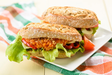 sandwich with chicken strips