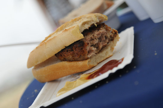 imbiss bistro fastfood boulet emit br&ouml;tchen