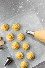 Profiteroles, manufacturing process.