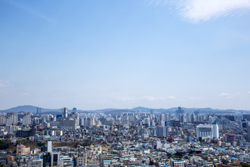 Fototapeta na wymiar The city landscape of Suwon, Korea.