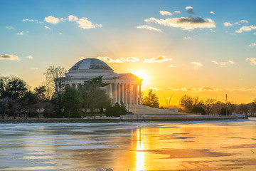 Winter in Washington DC: Jefferson Memoriall at sunset - obrazy, fototapety, plakaty