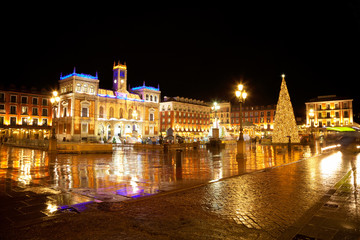 Fototapeta na wymiar Main square of Valladolid ornated for Christmas