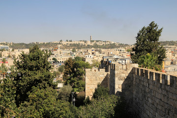 Fototapeta na wymiar Walls of Old city Jerusalem, Israel