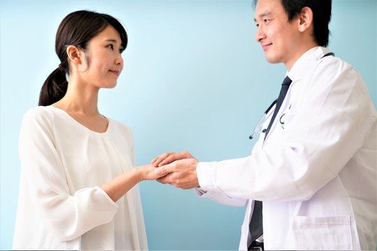 91 Best 手を差し伸べる Images Stock Photos Vectors Adobe Stock