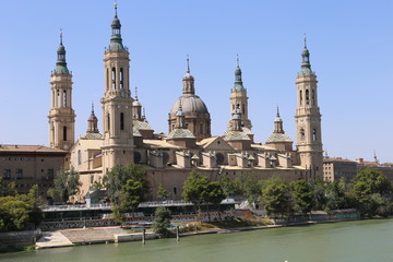 Fototapeta na wymiar Basílica El Pilar