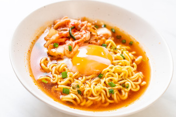 Korean instant noodles with kimchi and egg