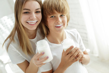 Family drinking milk 