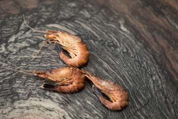 Ganze, ungeschälte Friesische  Nordseekrabben in Schale