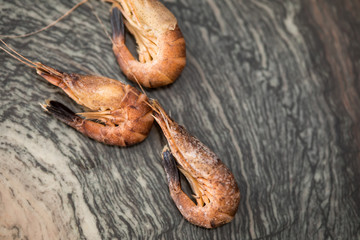 Ganze Norddeutsche  Nordsee Krabben mit Schale und Karkassen