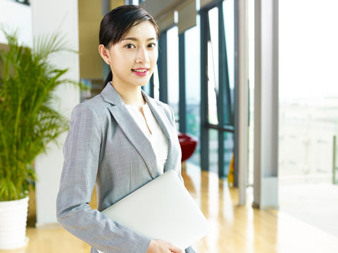 portrait of a young asian business woman