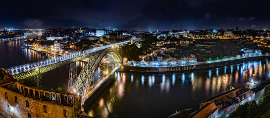 Naklejka premium Ponte Luis I bridge in Porto