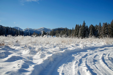 Fototapeta na wymiar beautiful winter mountain landscape