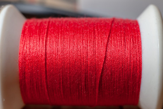 Red Spool Color Sewing Threads