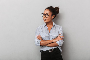 Confident african business woman wearing eyeglasses