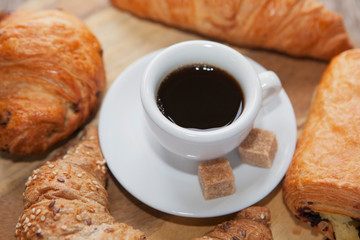 café viennoiserie petit dejeuner