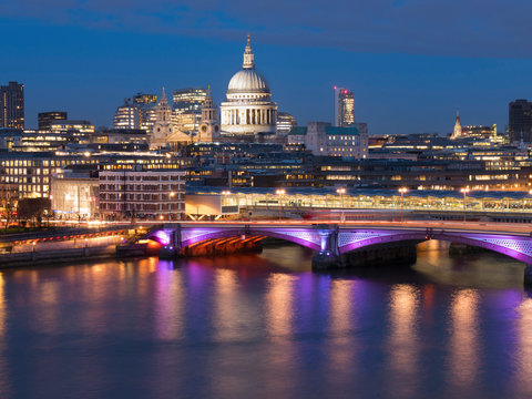 St. Paul's Cathedral and Blackfriars Bridge at dusk, London, England, United Kingdom, Europe