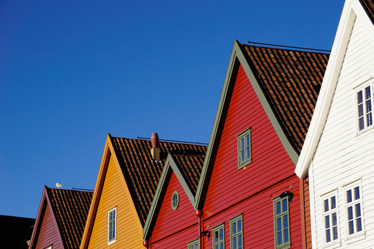 Traditional wooden Hanseatic merchants buildings of the Bryggen, UNESCO World Heritage Site, Bergen, Hordaland, Norway, Scandinavia