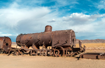 Fototapeta na wymiar rusty abandoned steamtrain