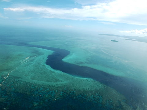 Spot de plong&eacute;e de la "passe en S" vu du ciel (Mayotte)