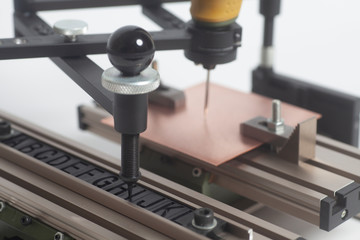 Engraving device pantograph with CNC engraver with letterpress alphabet