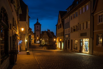 Fototapeta na wymiar Early morning in the medieval city of Rothenburg.