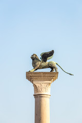 venice lion statue