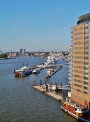Fototapeta premium Blick von der Elphi auf Hamburger Hafen