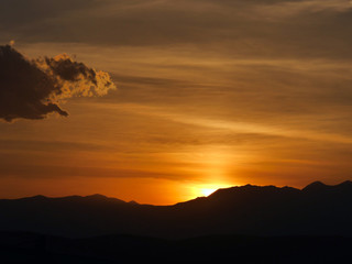 Obraz premium golden sunset sky