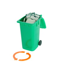 Recilar Processadores - contentor de lixo cheio de processadores e setas de reciclagem na frente -...