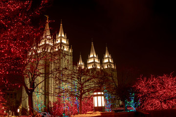 Fototapeta na wymiar Christmas lights at the Salt Lake City Temple