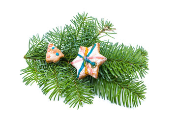 Weihnachtsgebäck auf Nordmanntannenzweig
