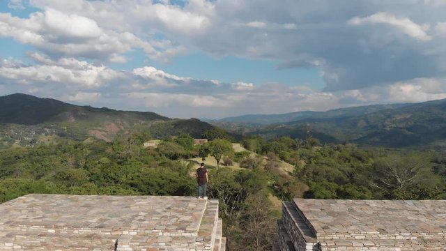 piramides de guatemala en mixco viejo
