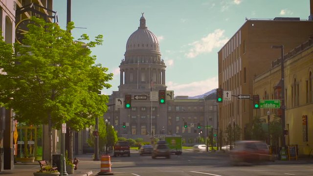 Idaho State Capitol Building through traffic timelapse