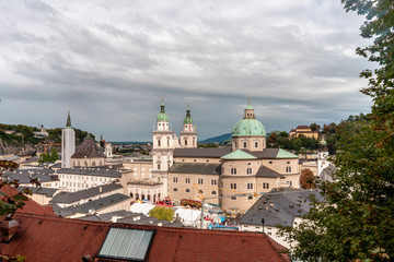 Obraz premium Salzburg old town with after rain clouds above.