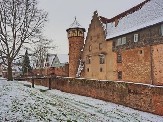 Burg Michelstadt im verschneiten winterlichen Mittelstadt - historische Stadt mitten im Odenwald - High Dynamic Range Image
