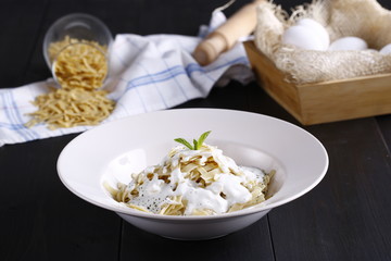 pasta presentation with sauce