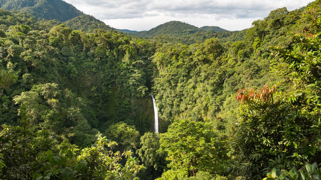 la fortuna falls casta rica