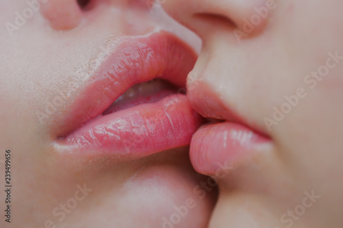 Lesbian Licks Up