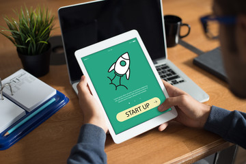 START UP