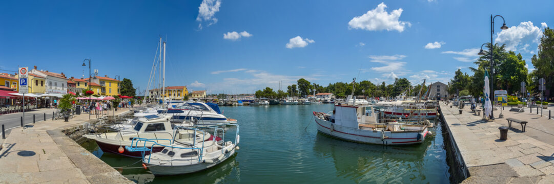 Panorama Stadt Novigrad in Kroatien