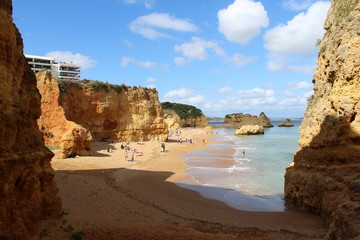 Algarve coast © zababa96
