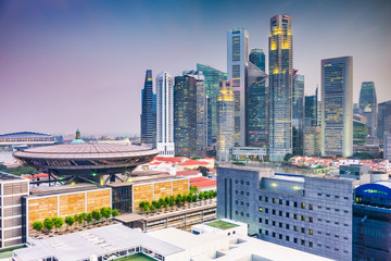 Singapore downtown skyline with the Supreme Court Building. - obrazy, fototapety, plakaty