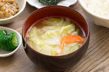 白菜のにんじんスープ