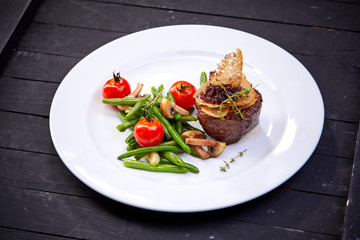 steak with vegetables