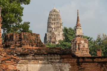 Fototapeta na wymiar Parque historico de Ayutthaya, Tailandia