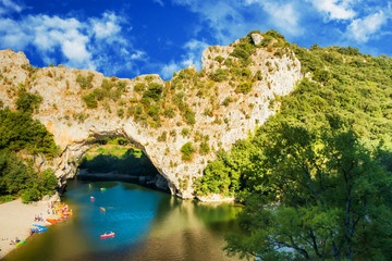 Fototapeta na wymiar Pont d'Ardèche France
